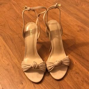 Beige/tan heels